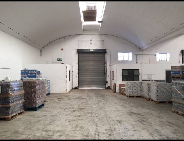 395M² FACTORY RENTED IN BEACONVALE